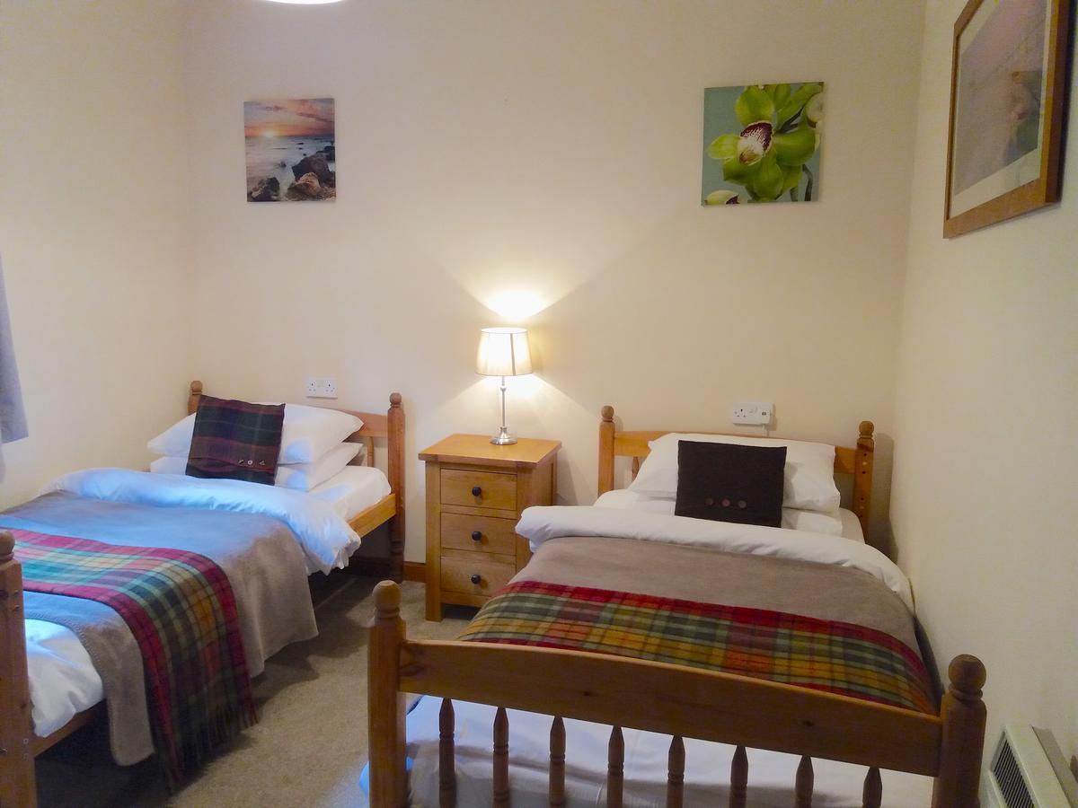 Loch Ness Highland Cottages With Partial Loch View Invermoriston Eksteriør bilde