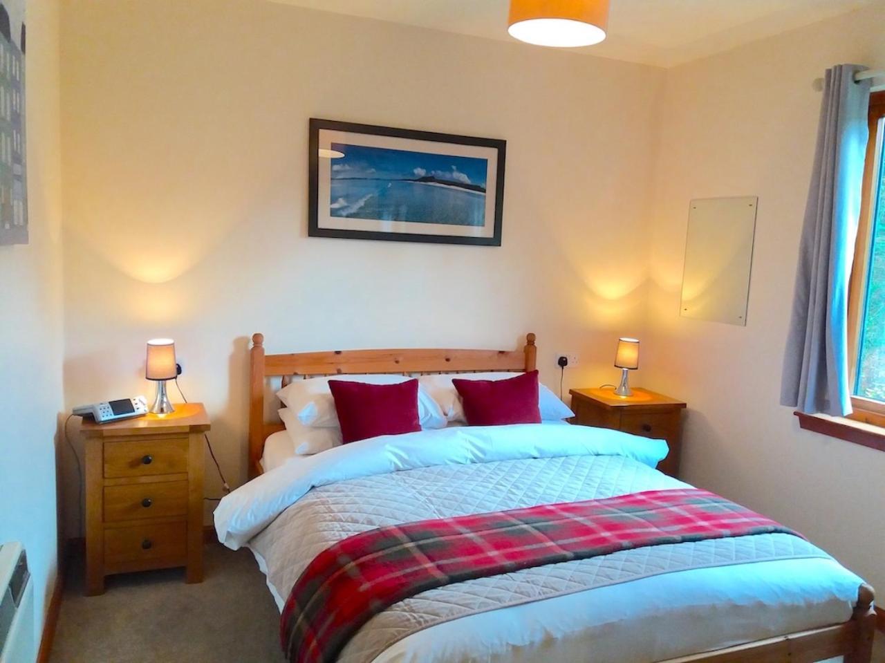 Loch Ness Highland Cottages With Partial Loch View Invermoriston Eksteriør bilde