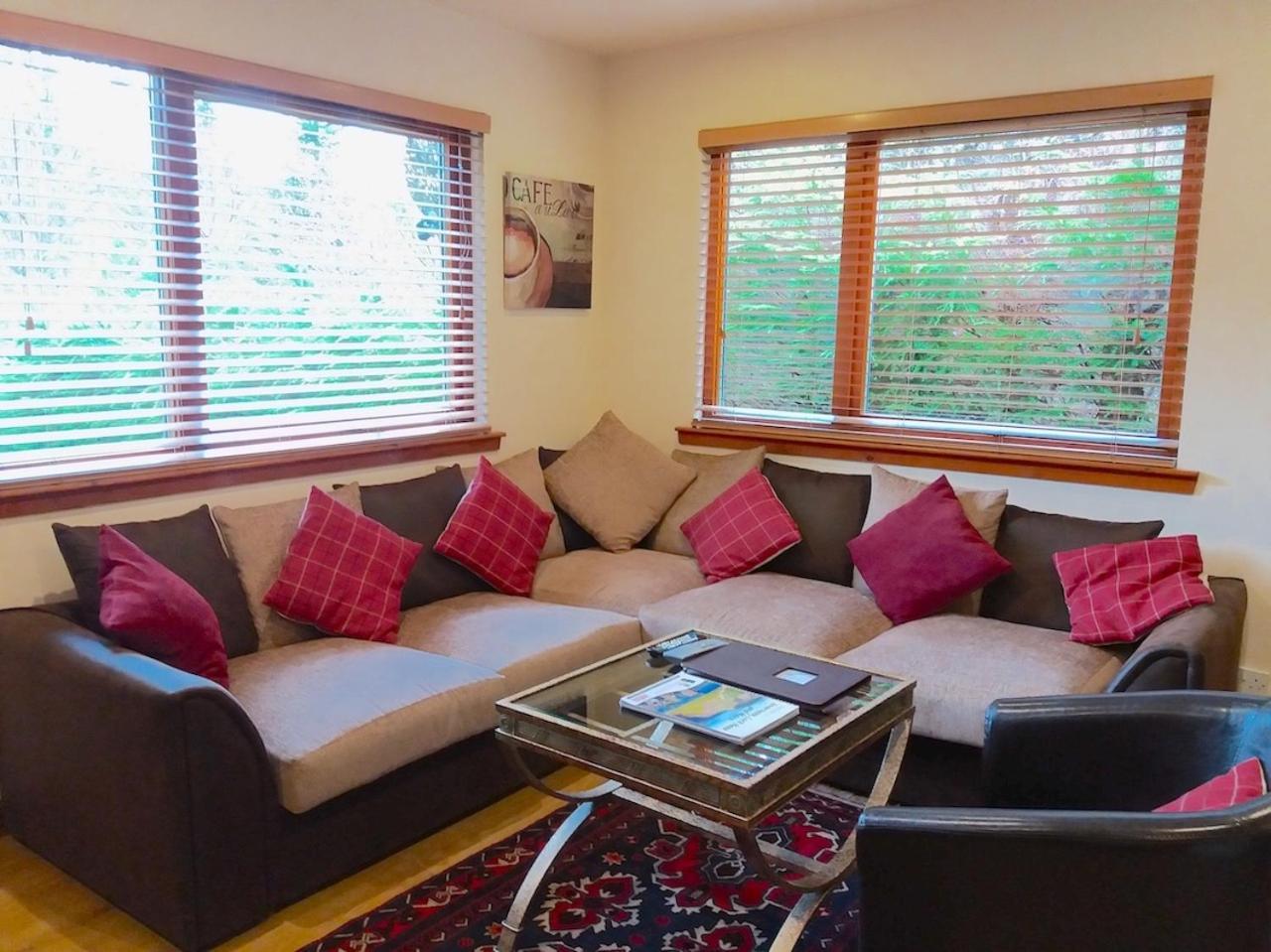 Loch Ness Highland Cottages With Partial Loch View Invermoriston Eksteriør bilde